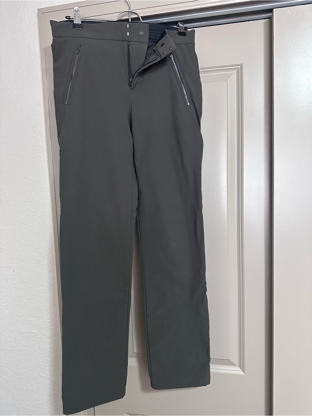 Athleta Women’s Dark Gray Outdoor Hiking Pants - Picture 1 of 9